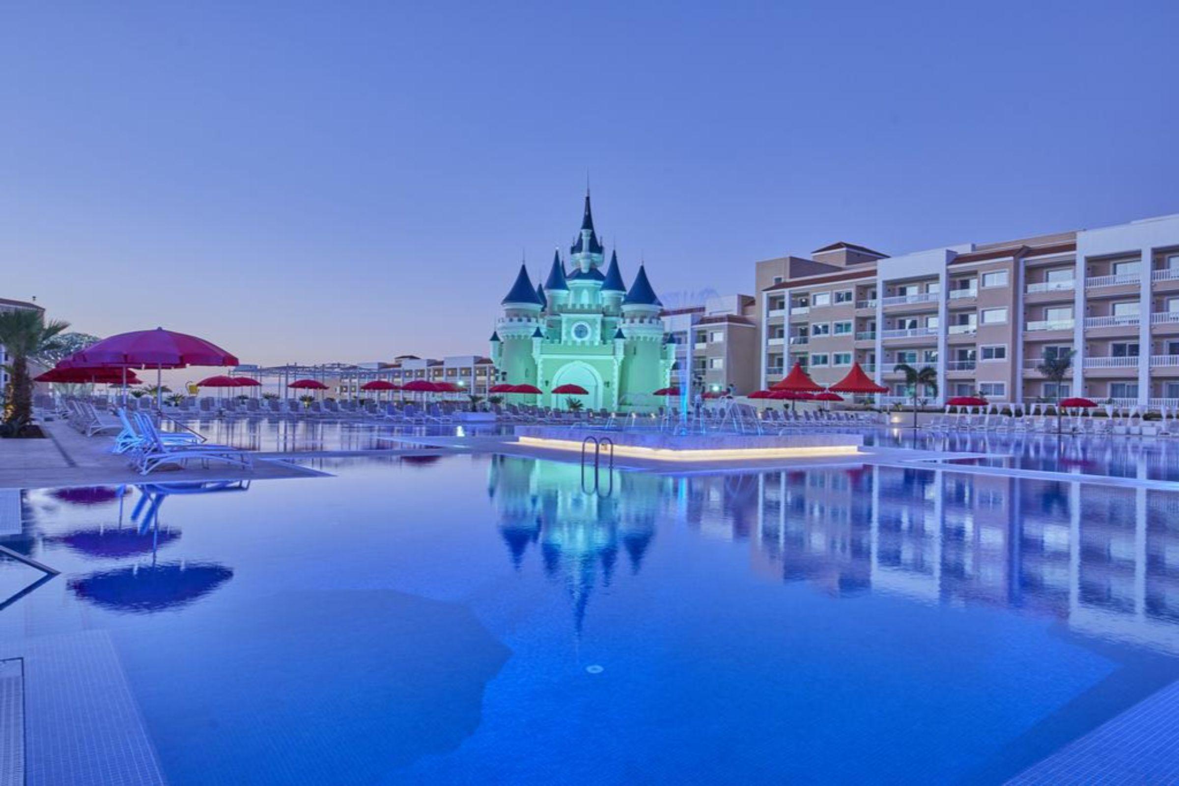 Bahia Principe Fantasia Tenerife San Miguel de Abona Exterior foto The resort's main pool