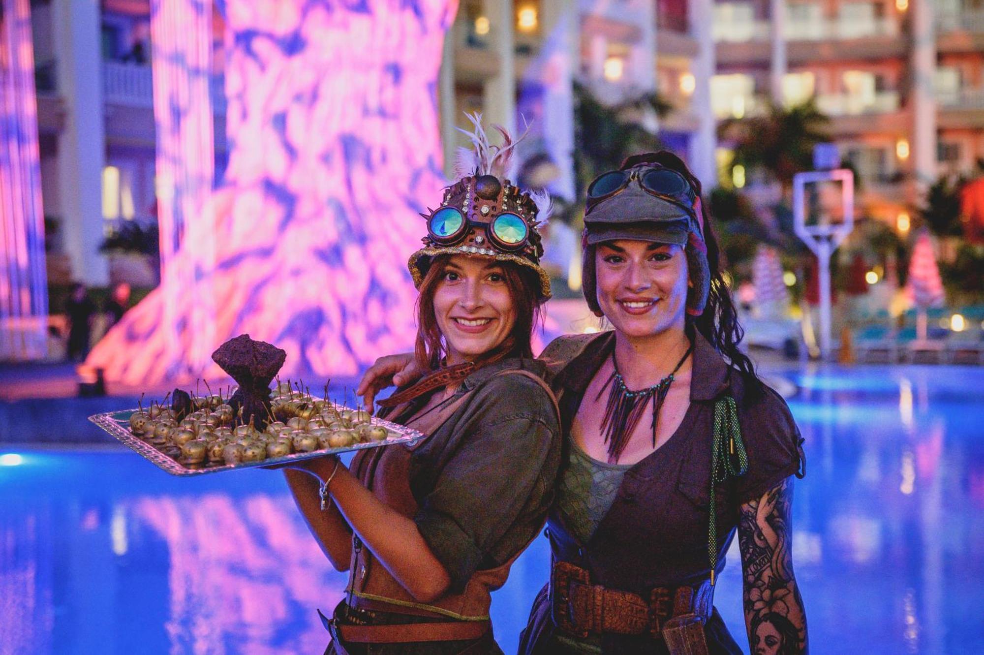 Bahia Principe Fantasia Tenerife San Miguel de Abona Exterior foto Steampunk cosplay